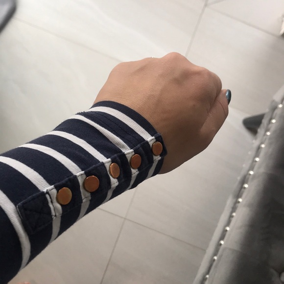 H&M Top - Picture 5 of 7